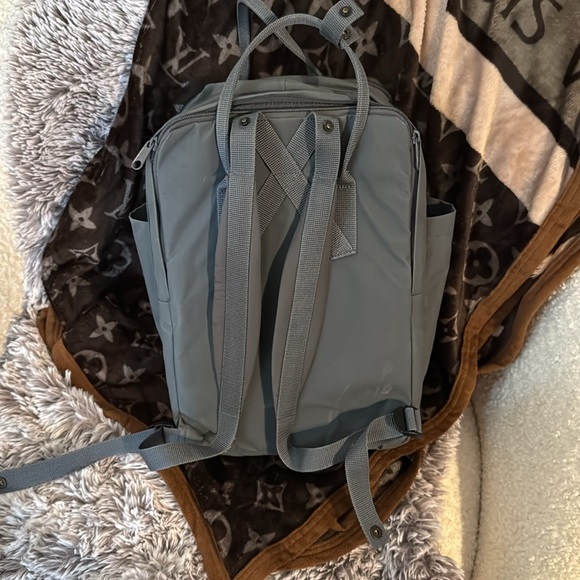 Fjallraven Grey Bag - Picture 2 of 4